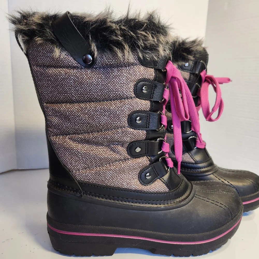 DSG Waterproof Snow Boots Pink Laces & Faux Fur Trim Kids 5  Womens 6.5 or 7